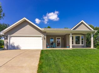 579 Eden Cir, Eagan, MN 55123