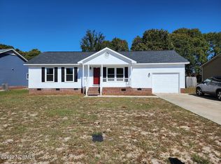 3550 Lubbock Dr, Hope Mills, NC 28348