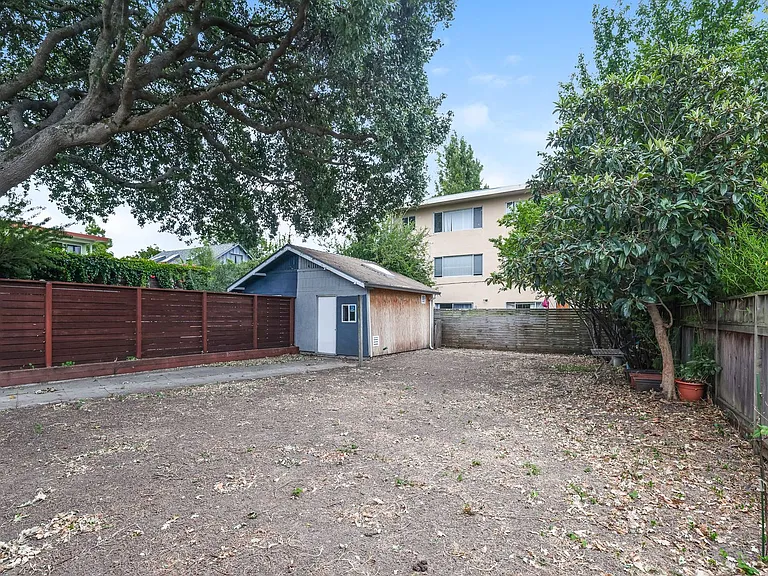 1734 Lincoln St — Photo 24
