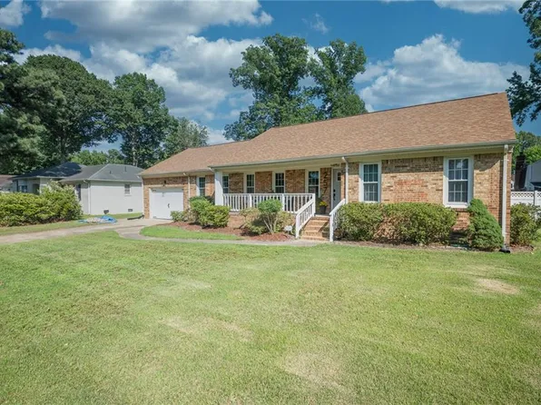 257 Coachman Dr, Chesapeake, VA 23325
