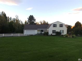 143 Sunset Dr, Electric City, WA 99123