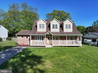 217 Oak Dr, Pasadena, MD 21122