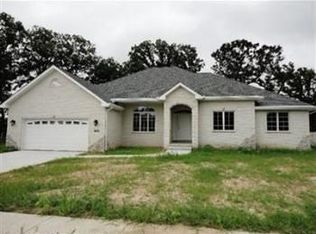 10001 Mathews St, Crown Point, IN 46307