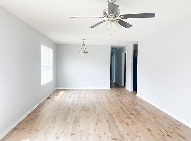 2615 Deerfield Blvd — Photo 2