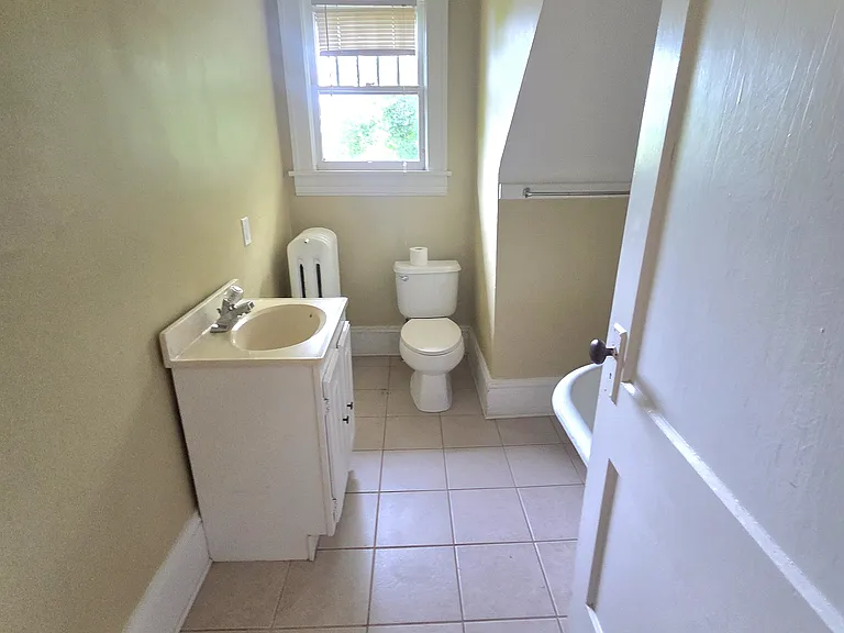 1113 Winona Ave SW — Photo 11