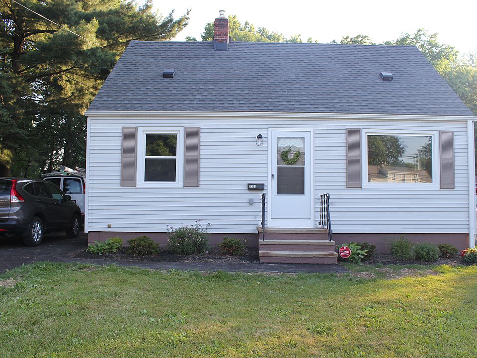 1st image of 1326 Broadway Ave