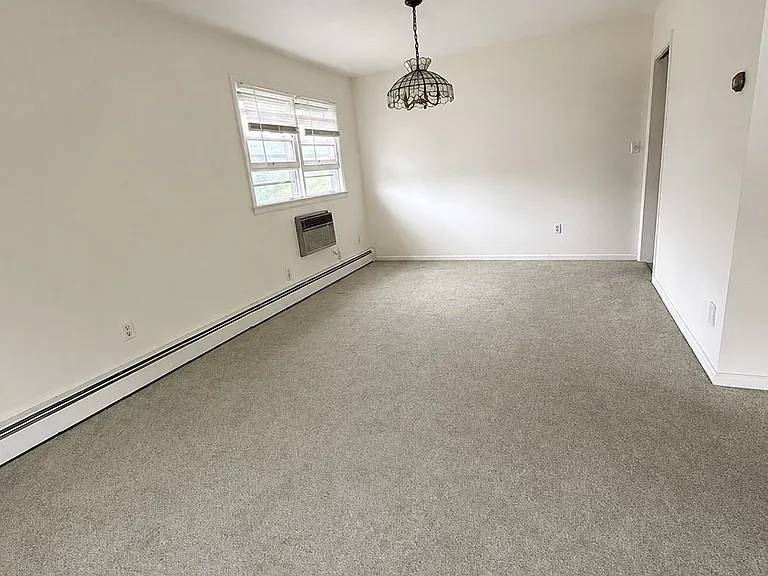 14 Cook Rd — Photo 3