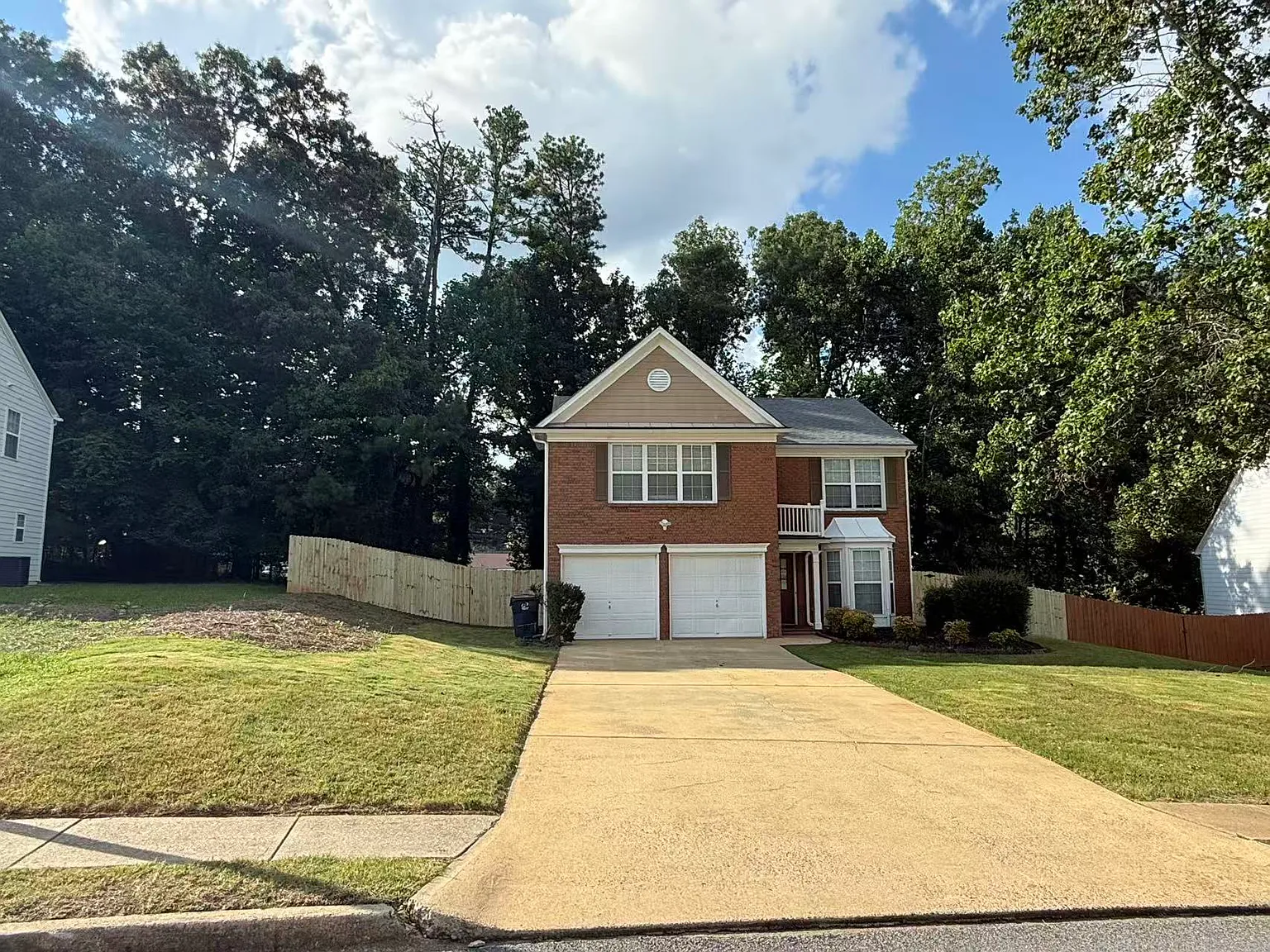 3 bed, 1905 sqft, $2,300 — Photo 1