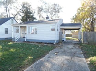 27 Red Bud Ln, Hamilton, OH 45013