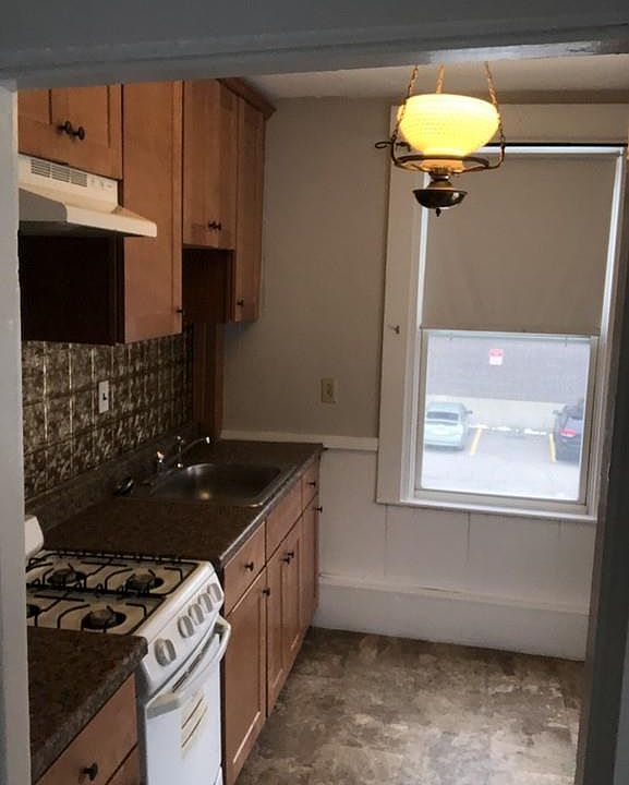 1st image of 1085 Hancock St Ste 1