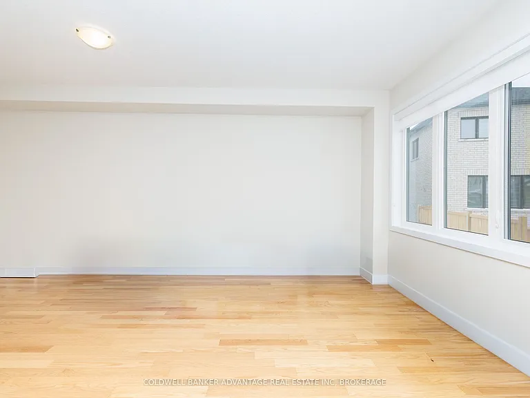 55 Rowlock St — Photo 25