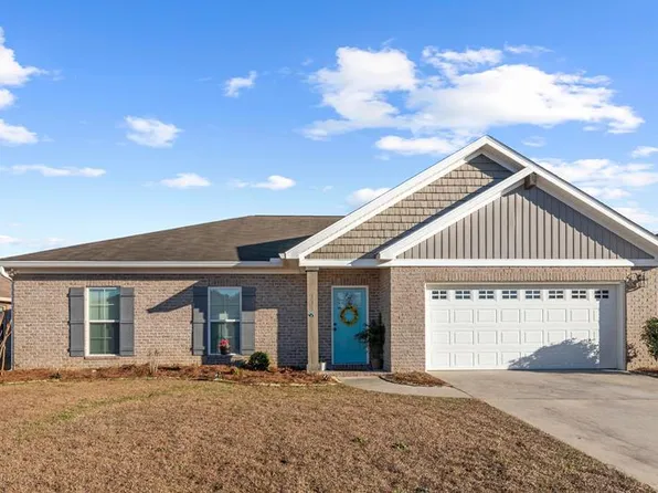 111 Brattleboro Ct, Dothan, AL 36301