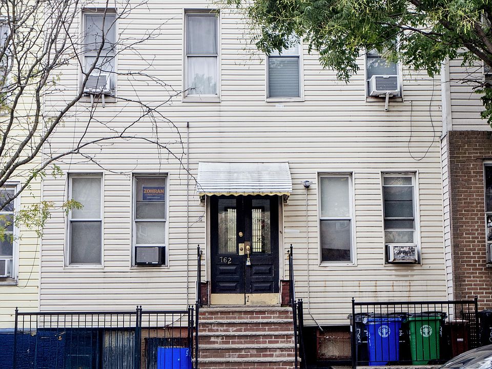 1st image of 762 39th St APT 1R