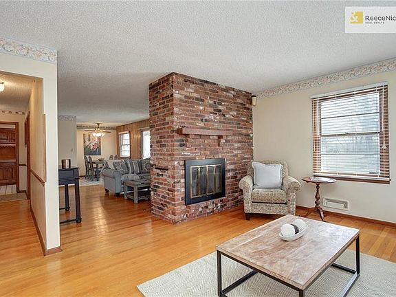 5th image of 1011 E 110th St