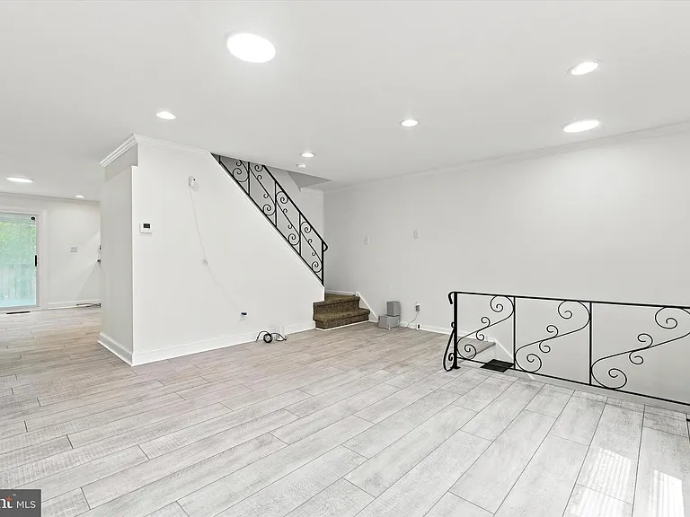 7813 Midis Pl #1 — Photo 2