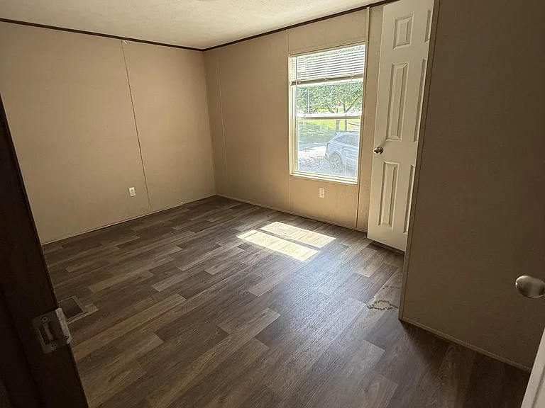 1621 N Liberty St #35 — Photo 8