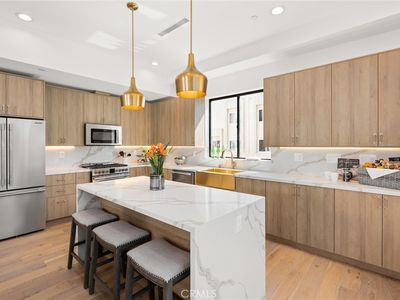 6507 N Contour Ln, North Hollywood, CA, 91606