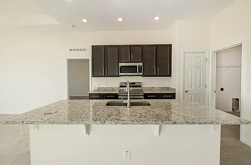 374 Evergreen St NE Photo 1
