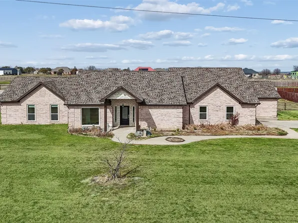 317 Illinois St, Rhome, TX 76078
