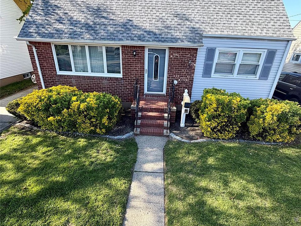 1st image of 847 Jerusalem Avenue