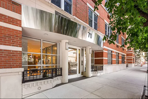 Rented by Keller Williams NYC | media 29