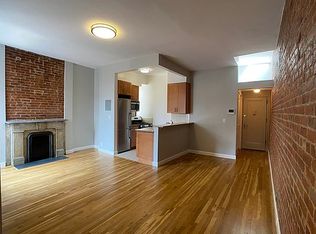 210 W 83rd St APT 4R, New York, NY 10024