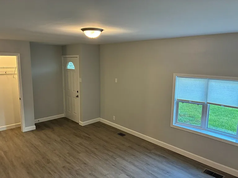 1315 Loral Ave — Photo 11