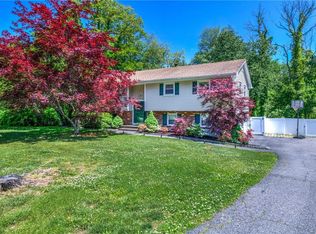 3608 Wildwood St, Yorktown Heights, NY 10598