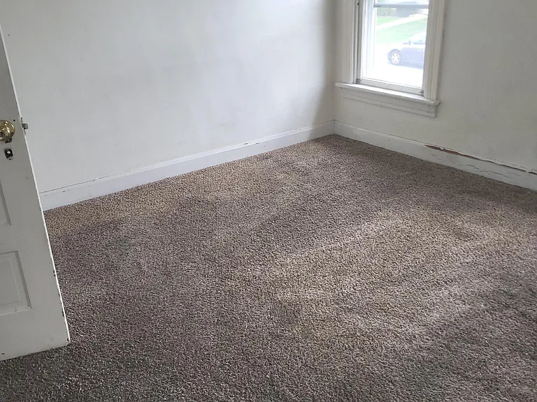 435 Clarendon St — Photo 4