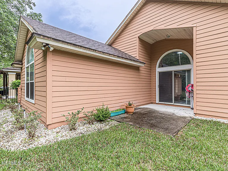 2243 Trailwood Dr — Photo 41