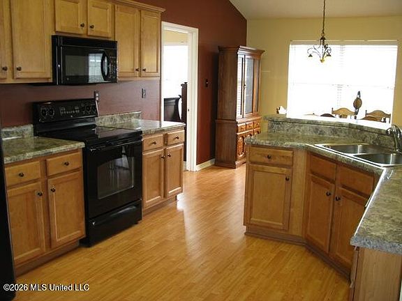 4th image of 12059 Carnegie Ave