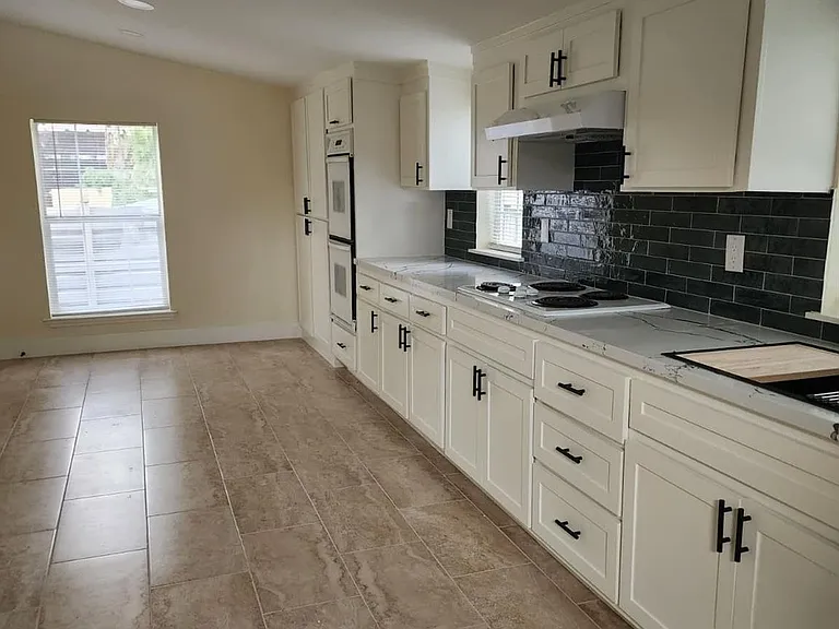 6239 Carver Rd — Photo 7