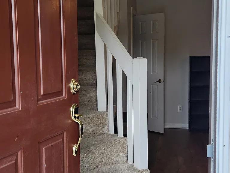 8248 Golf Ridge Dr — Photo 3