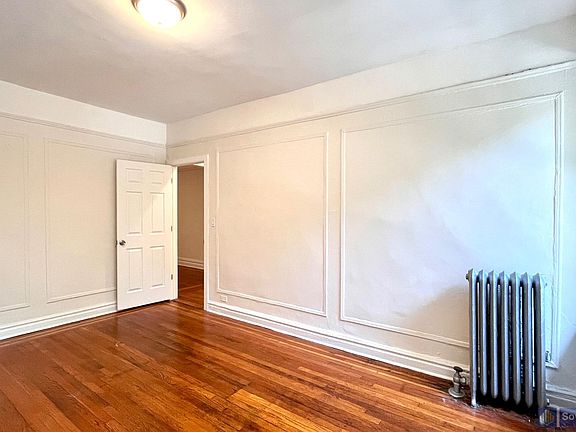 2nd image of 108 Park Ter E #B6