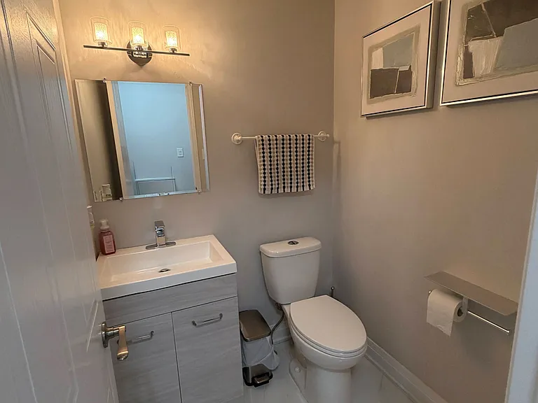 118 Athabaska Rd — Photo 15