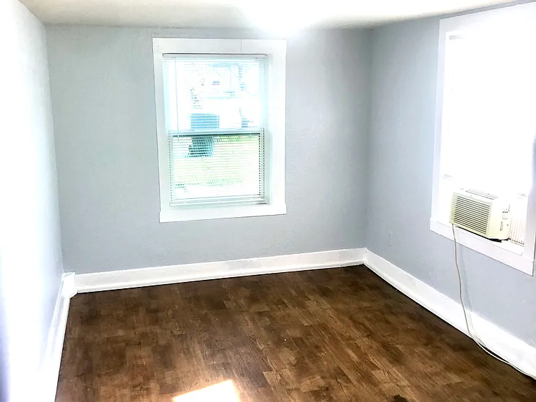 1011 62nd St #B — Photo 7