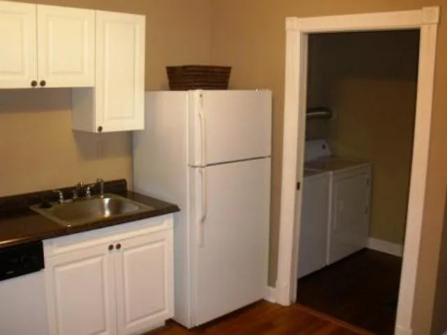 825 SW Western Ave #B — Photo 10