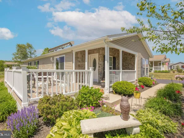 3 Wagtail Ct, Bechtelsville, PA 19505