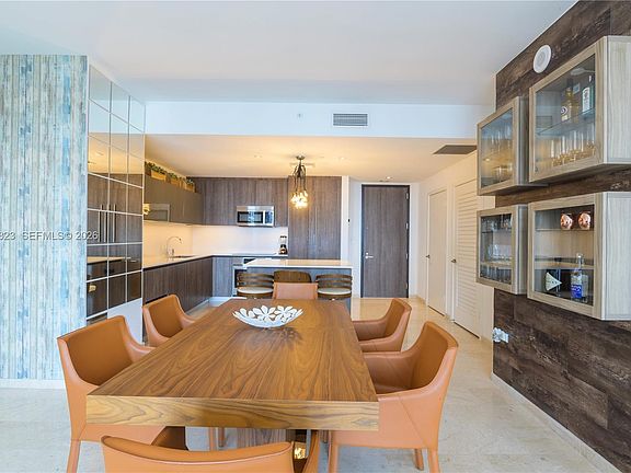 4th image of 88 SW 7th St APT 3405