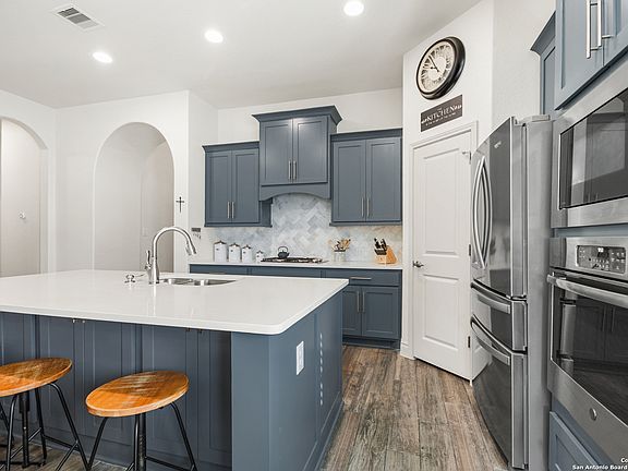 2nd image of 9700 Innes Pl