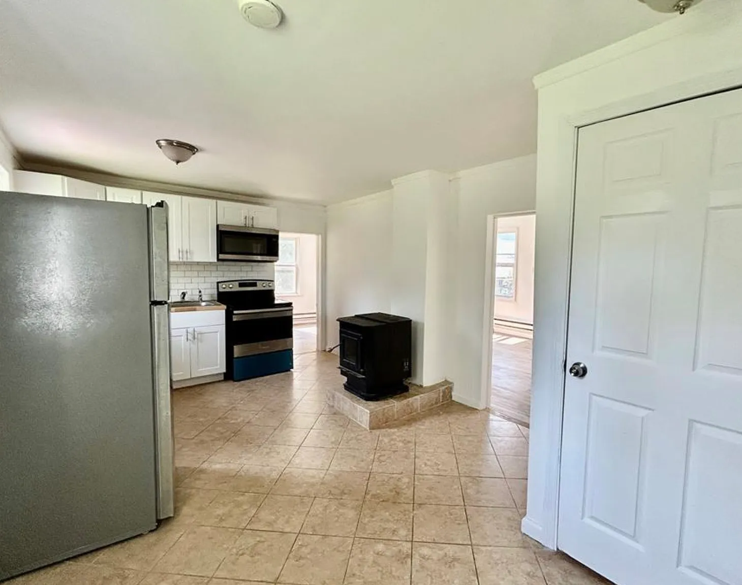 2 bed, 700 sqft, $1,795 — Photo 1