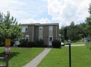 16 Cannongate Rd APT 1, Tyngsboro, MA 01879