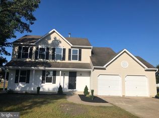 7 Countryside Cir, Clayton, NJ 08312