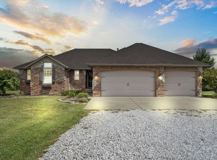 242 Fieldstone Road, Clever, MO 65631