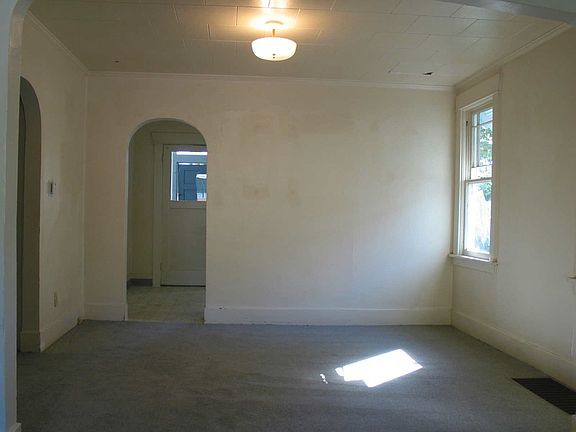 4th image of 1623 W Grace Ave