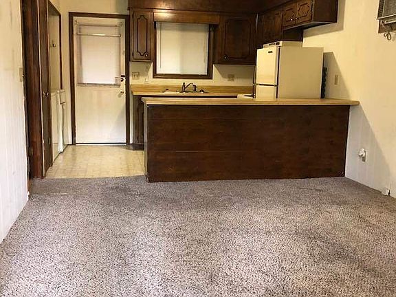 3rd image of 804 Creekside Dr APT 3