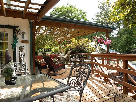 Rear Deck 