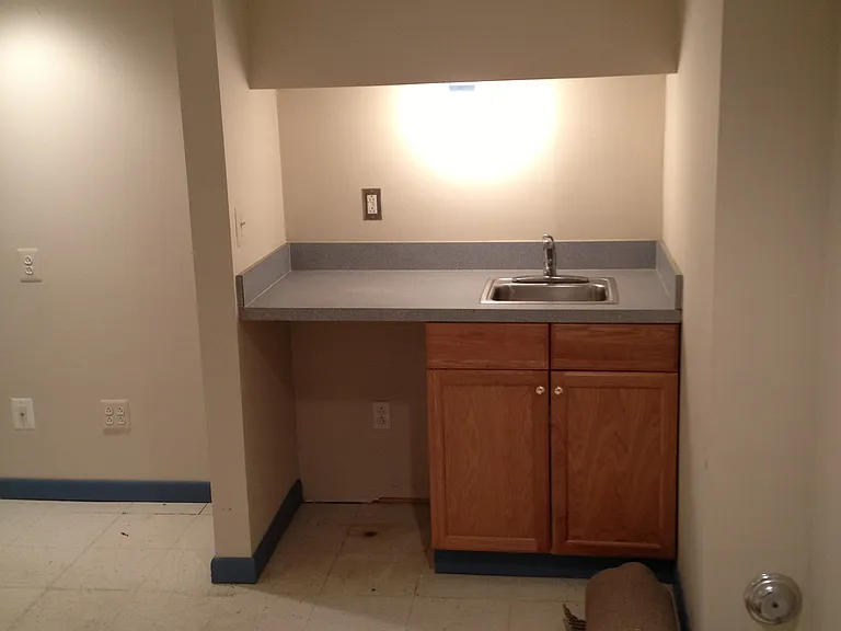 429 E Jarvis Ave — Photo 18