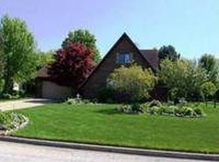 2522 Glen Eagle Dr, Bay City, MI 48706