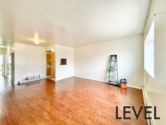 3rd image of 1708 Park Pl #3